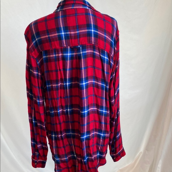 American Eagle Red Plaid Button-Up Shirt - Picture 3 of 4